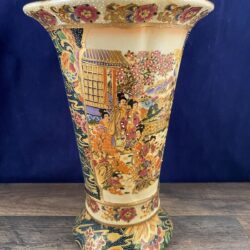 9”3/4 VINTAGE Japanese Royal Satsuma Gold Gilt Hand Painted VASE Women
