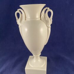 VINTAGE LENOX Empire Trophy Vase Beige Porcelain Double Swan Handles Blue Label | eBay